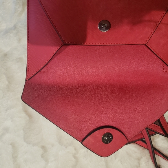 GUESS Handbag - Picture 4 of 4